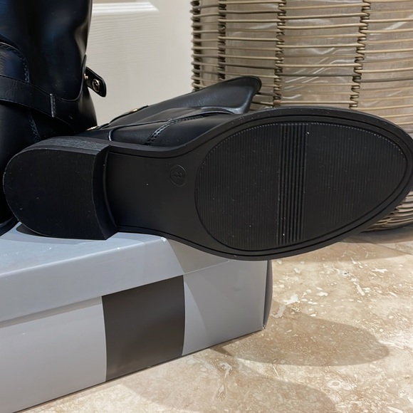 Never Worn! Mossimo Boots - Picture 6 of 6